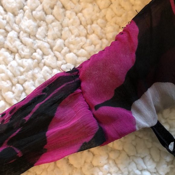 Guess dress pink and white floral on black built in bra with back tie up Sz 0 - Picture 8 of 9